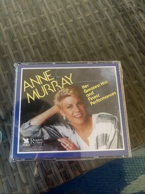 Anne Murray "Her Greatest Hits and Finest Performances" CD - Blue & White Cover